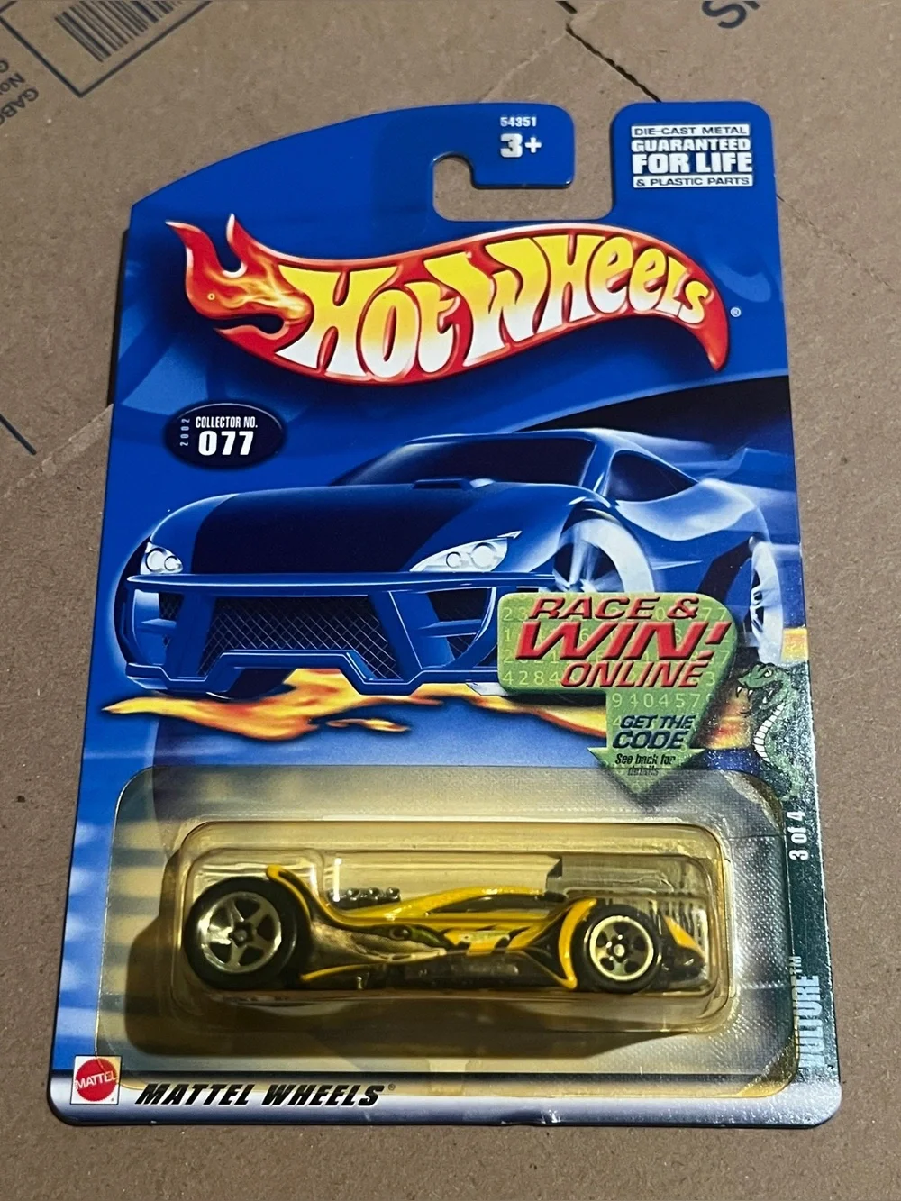 Hot Wheels Vulture Cold Blooded Series #54351 New NRFP 2001 Yellow 1:64